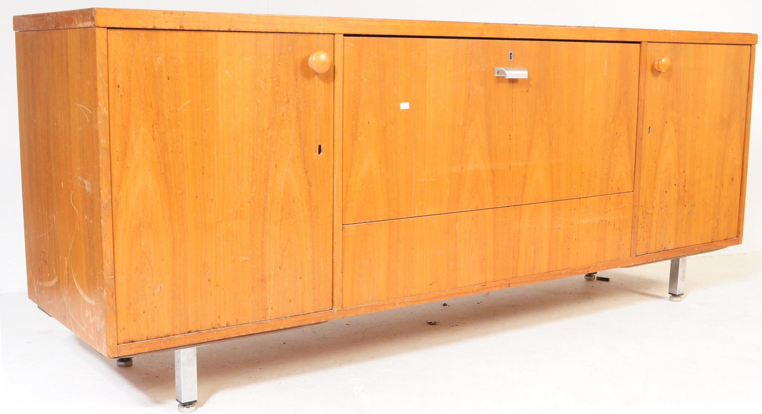 RETRO VINTAGE MID 20TH CENTURY TEAK SIDEBOARD CABINET