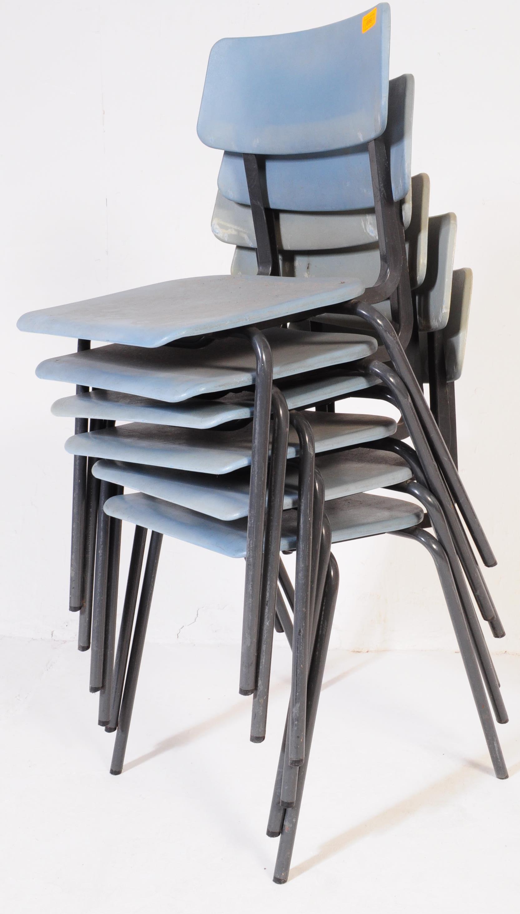 SET OF SIX RETRO VINTAGE 20TH CENTURY STACKING CHAIRS - Image 5 of 5