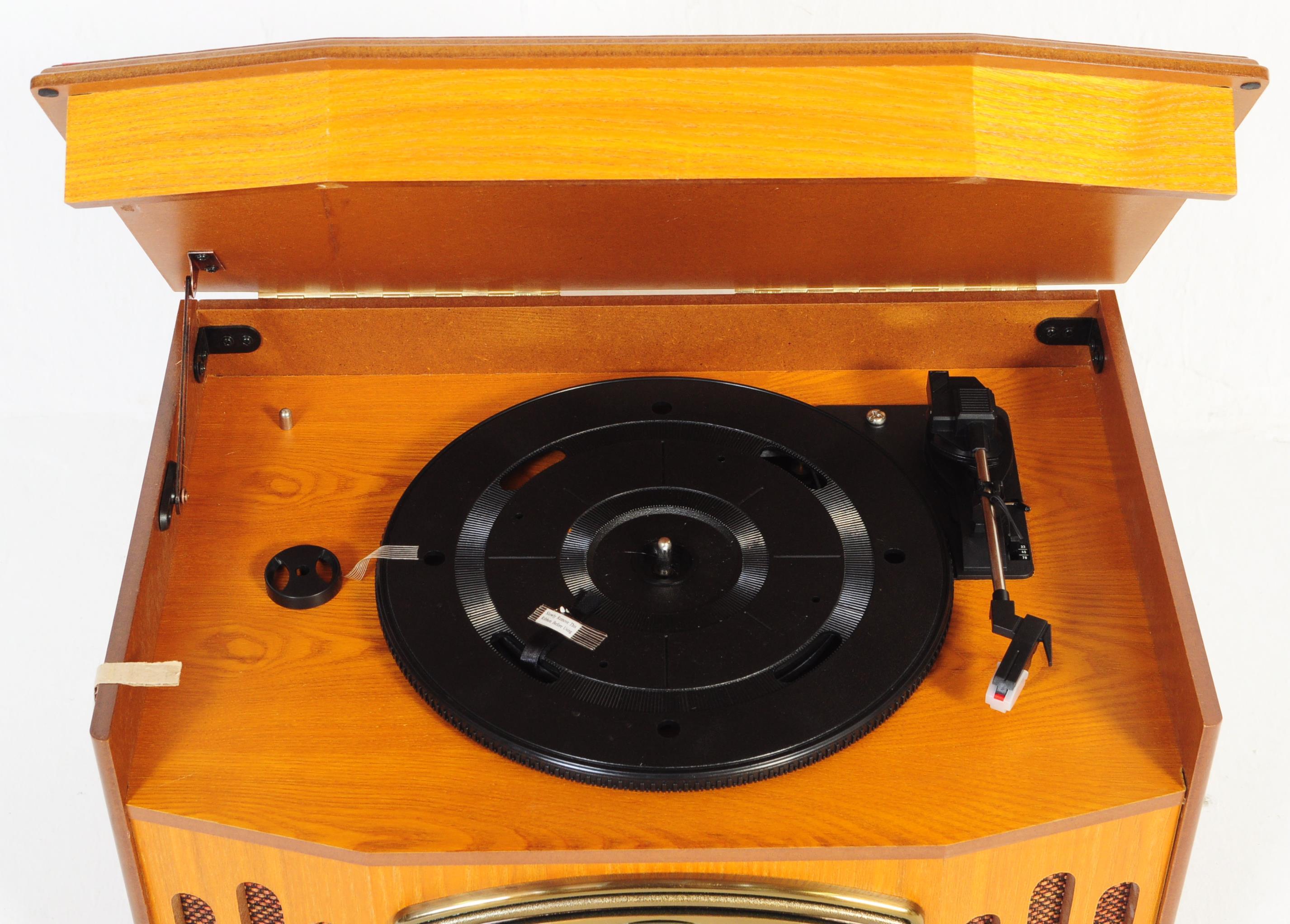 VINTAGE 20TH CENTURY FAUX WOOD HI - FI STEREO SYSTEM - Image 3 of 5