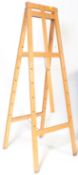 A LARGE VINTAGE RETRO 1970'S BEECH WOOD ARTIST EASEL