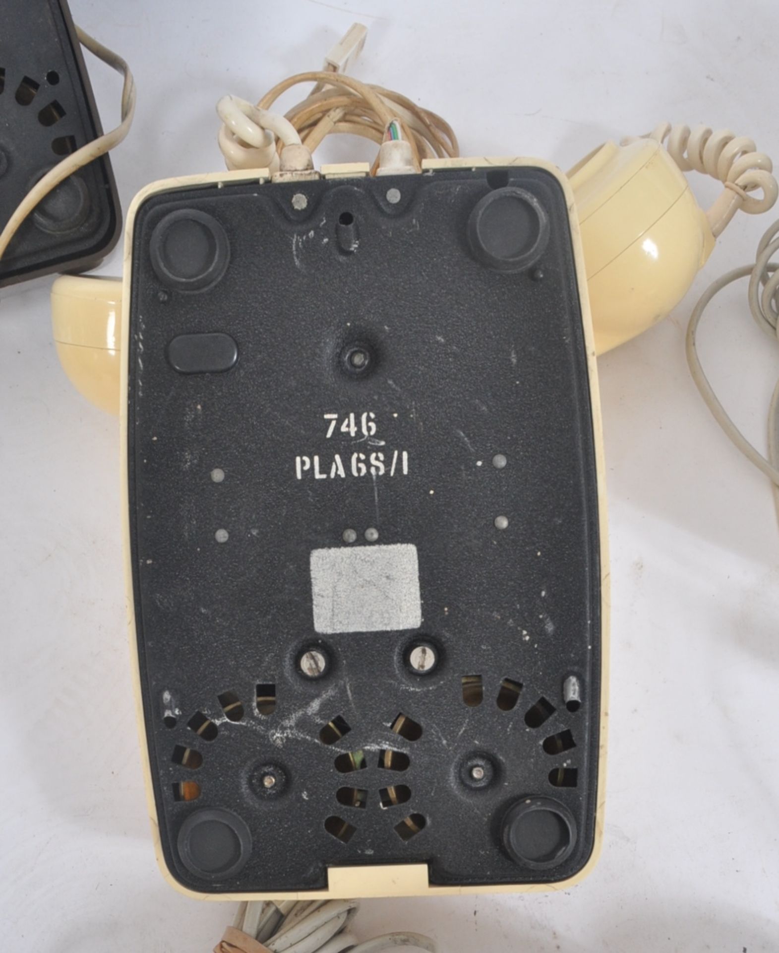 COLLECTION OF TWELVE VINTAGE 1970S ROTARY DIAL GPO TELEPHONES - Image 6 of 6