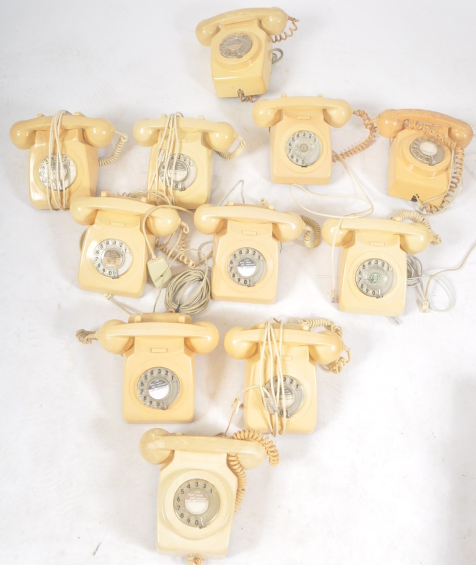 COLLECTION OF ELEVEN VINTAGE 1970S ROTARY DIAL GPO TELEPHONES - Image 2 of 5