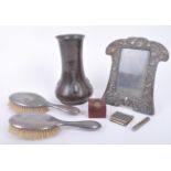 QUANTITY OF EARLY 20TH CENTURY ART NOUVEAU SILVER & METAL