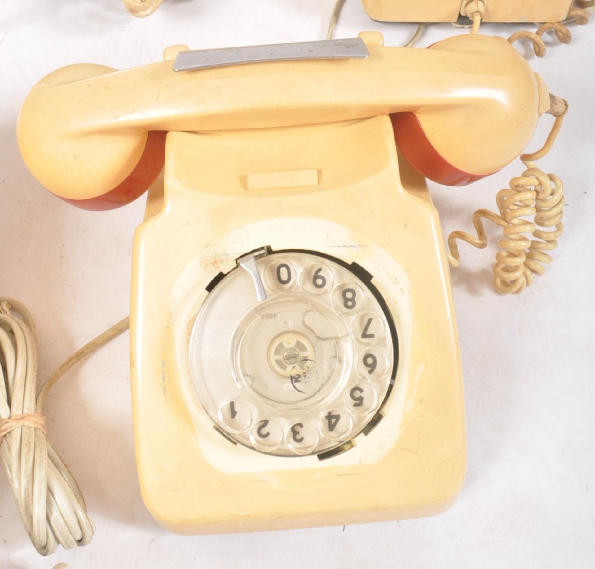 COLLECTION OF TEN VINTAGE 1970S ROTARY DIAL GPO TELEPHONES - Image 3 of 7