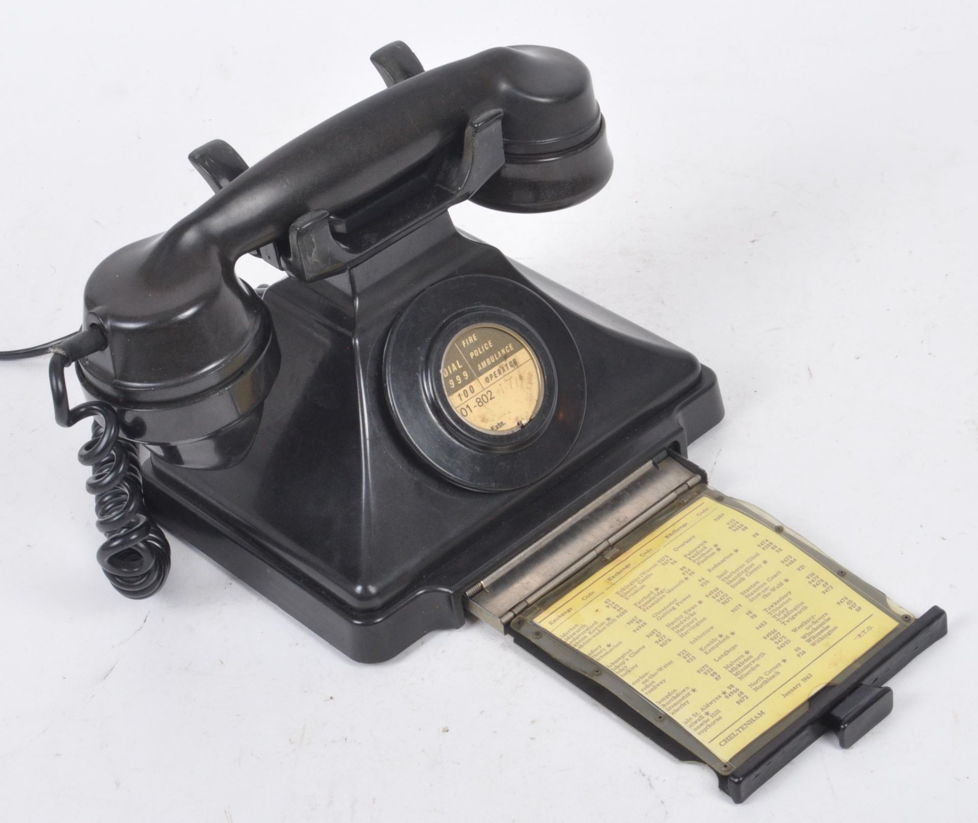 VINTAGE CIRCA 1950S ROTARY DIAL BAKELITE PYRAMID TELEPHONE - Image 6 of 9