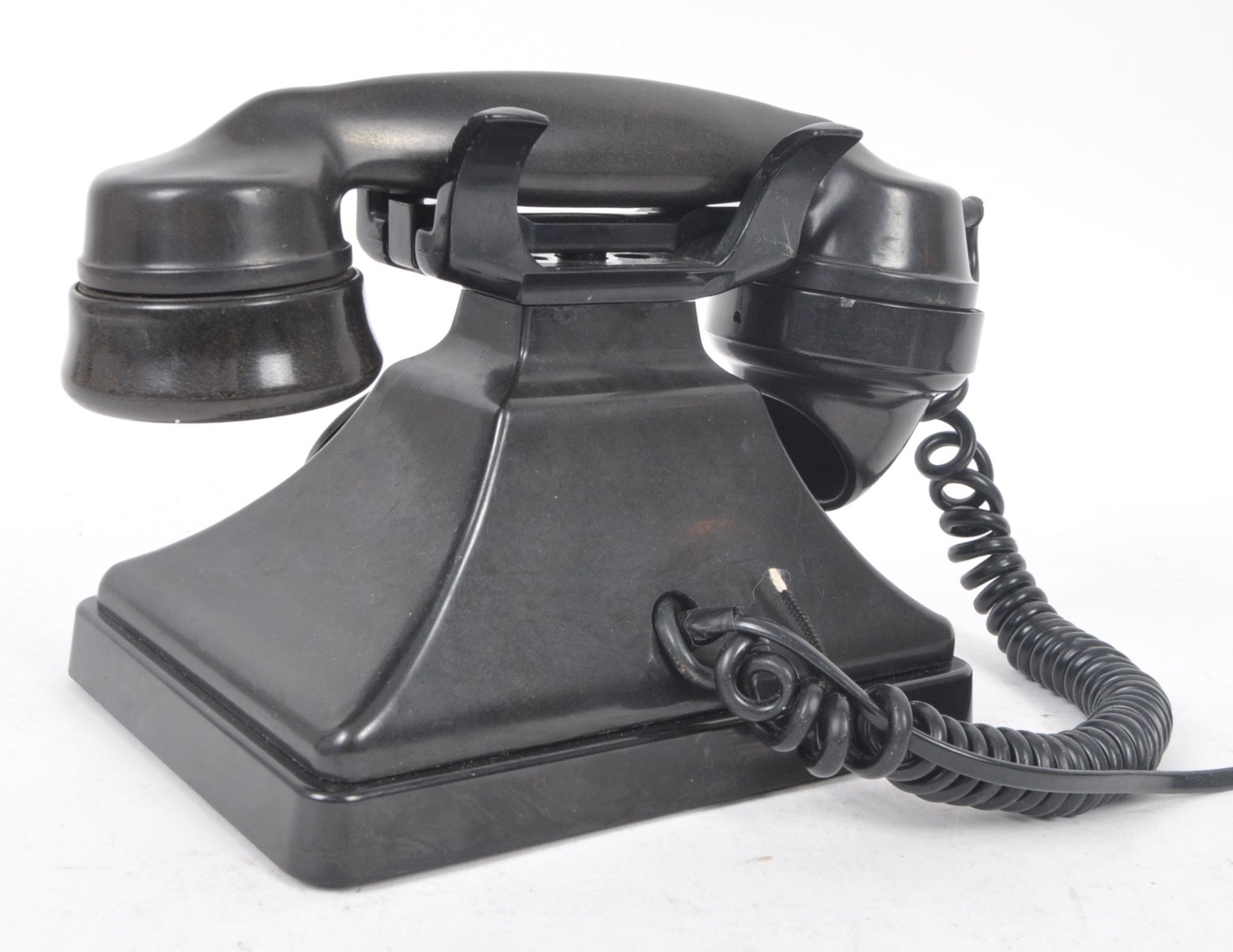 VINTAGE CIRCA 1950S ROTARY DIAL BAKELITE PYRAMID TELEPHONE - Image 8 of 9