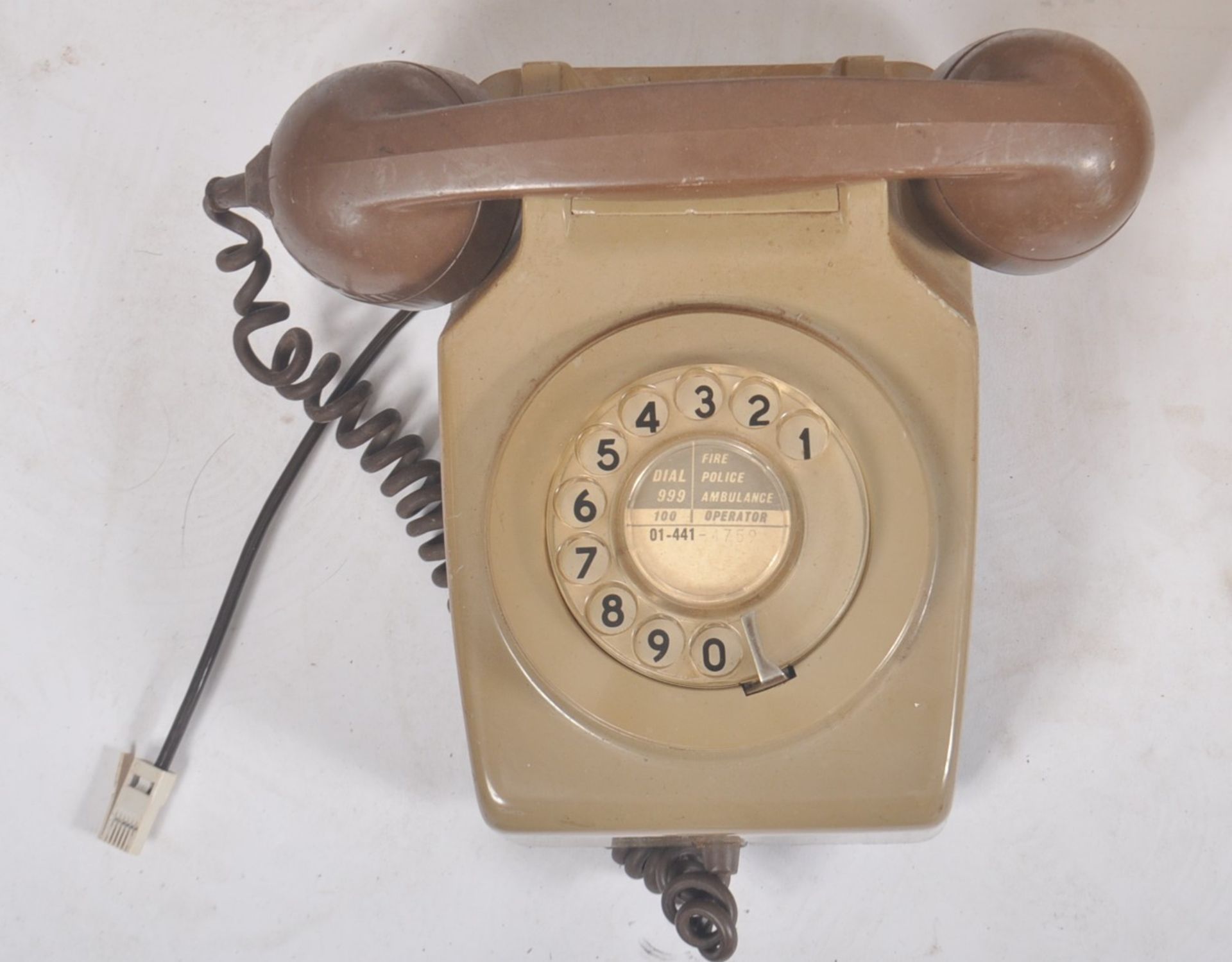 COLLECTION OF NINE VINTAGE 1970S ROTARY DIAL GPO TELEPHONES - Image 3 of 4