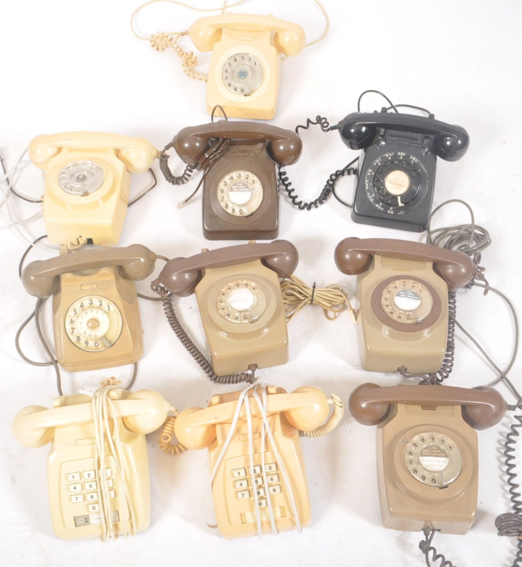 COLLECTION OF TEN VINTAGE 1970S ROTARY DIAL GPO TELEPHONES - Image 2 of 8