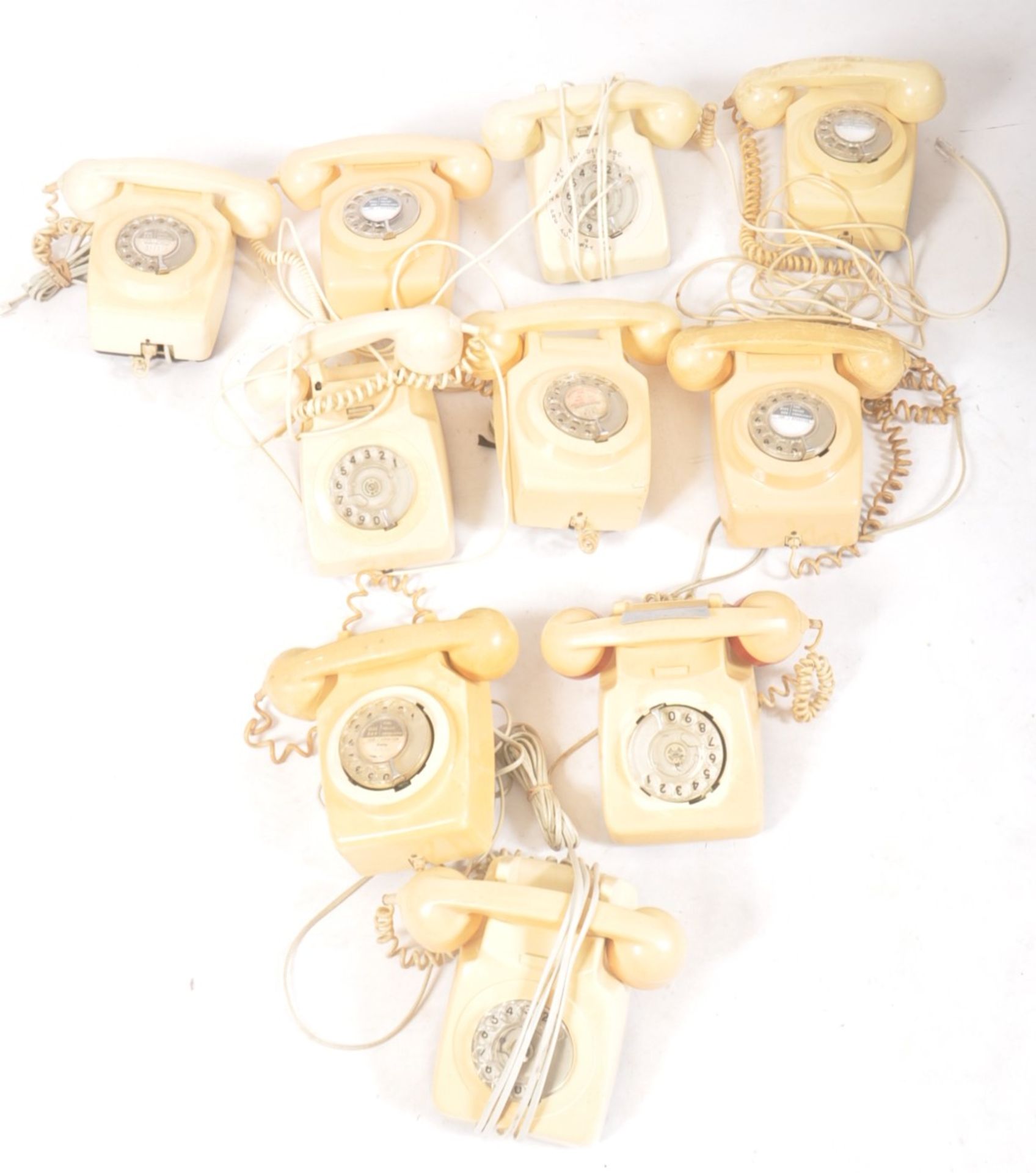 COLLECTION OF TEN VINTAGE 1970S ROTARY DIAL GPO TELEPHONES - Image 2 of 7