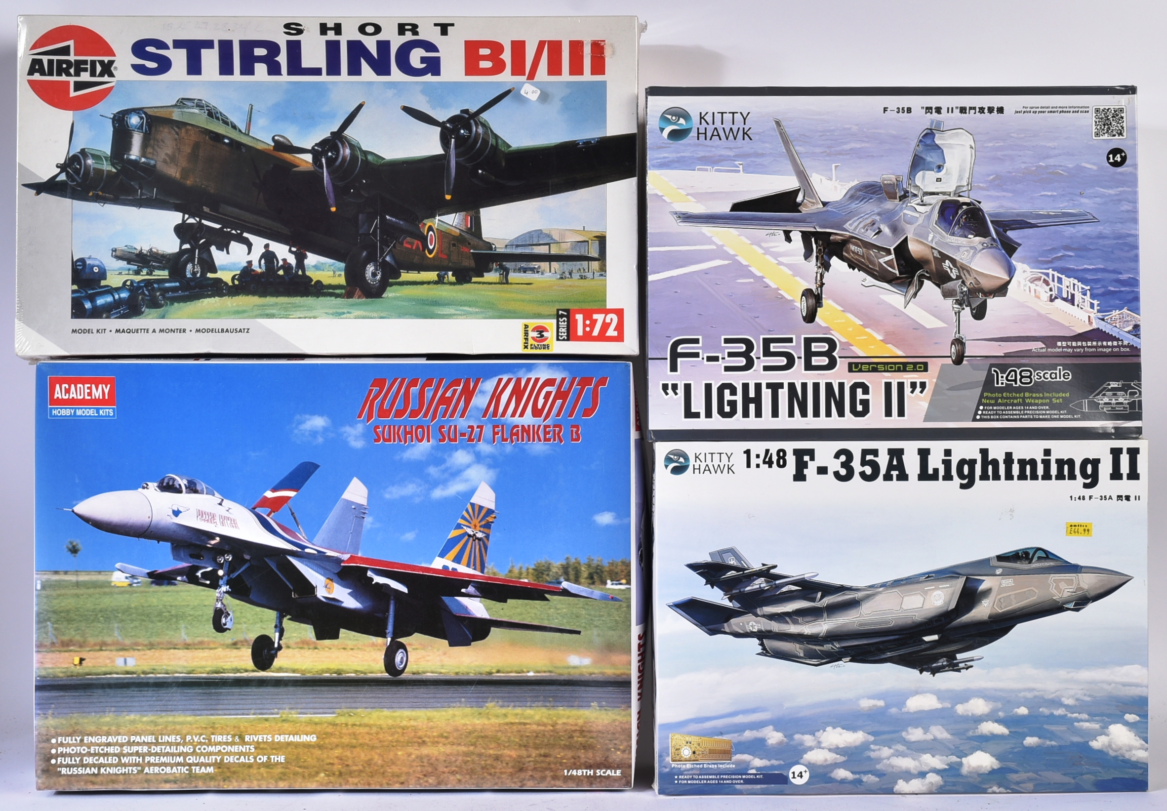 MODEL KITS - X4 ASSORTED AVIATION THEMED MODEL KITS