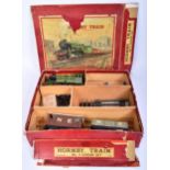 MODEL RAILWAY - VINTAGE HORNBY O GAUGE CLOCKWORK LOCOMOTIVE SET