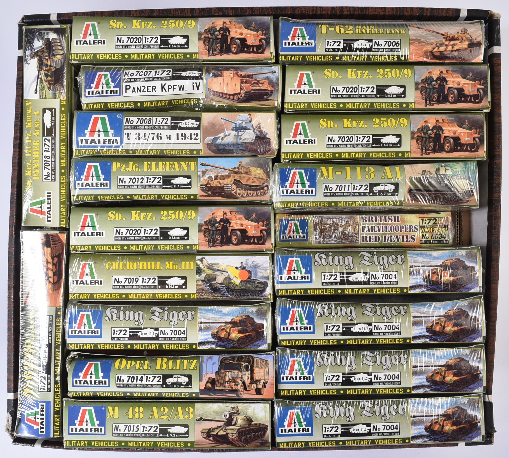COLLECTION OF ITALIERI MILITARY VEHICLE MODEL KITS 1/72 SCALE