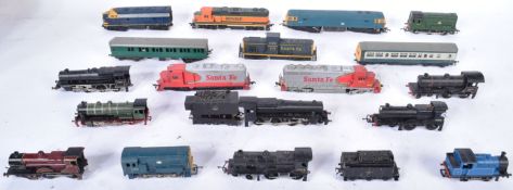 MODEL RAILWAY - COLLECTION OF ASSORTED OO GAUGE LOCOMOTIVES