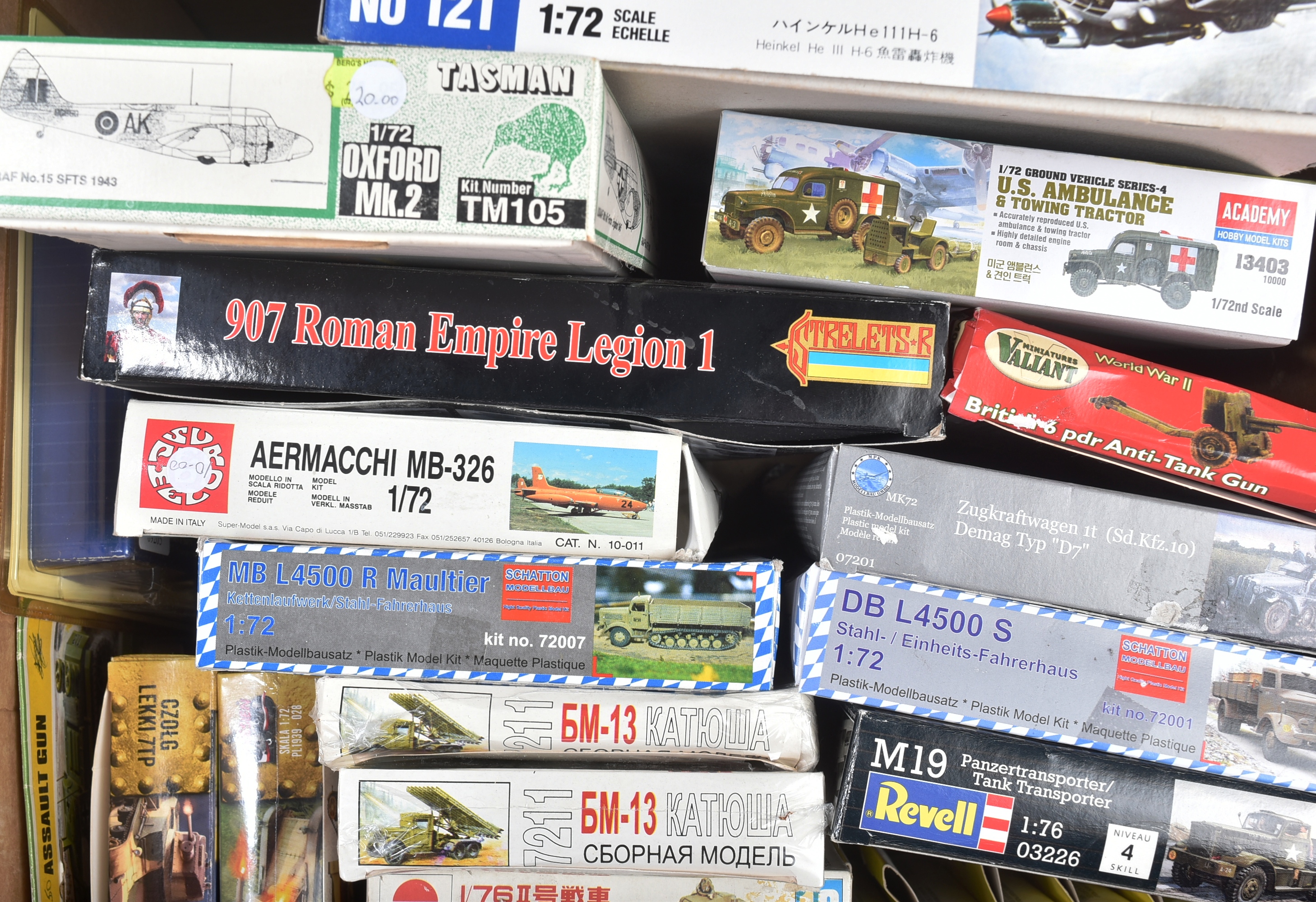 MODEL KITS - COLLECTION OF ASSORTED PLASTIC MODEL KITS - Image 4 of 7