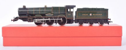 MODEL RAILWAY - HORNBY OO GAUGE KING HENRY VIII LOCOMOTIVE