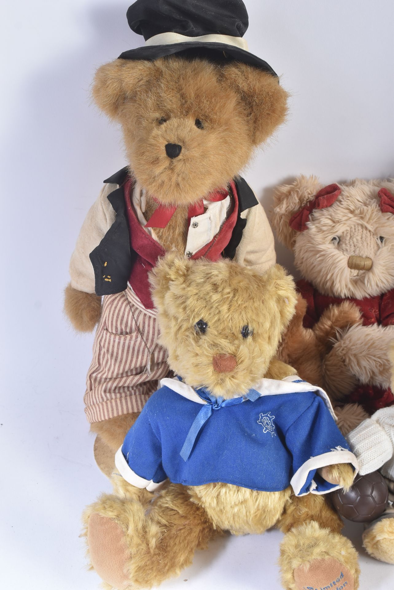 COLLECTION OF X7 SOFT TEDDY BEARS - Bild 4 aus 6