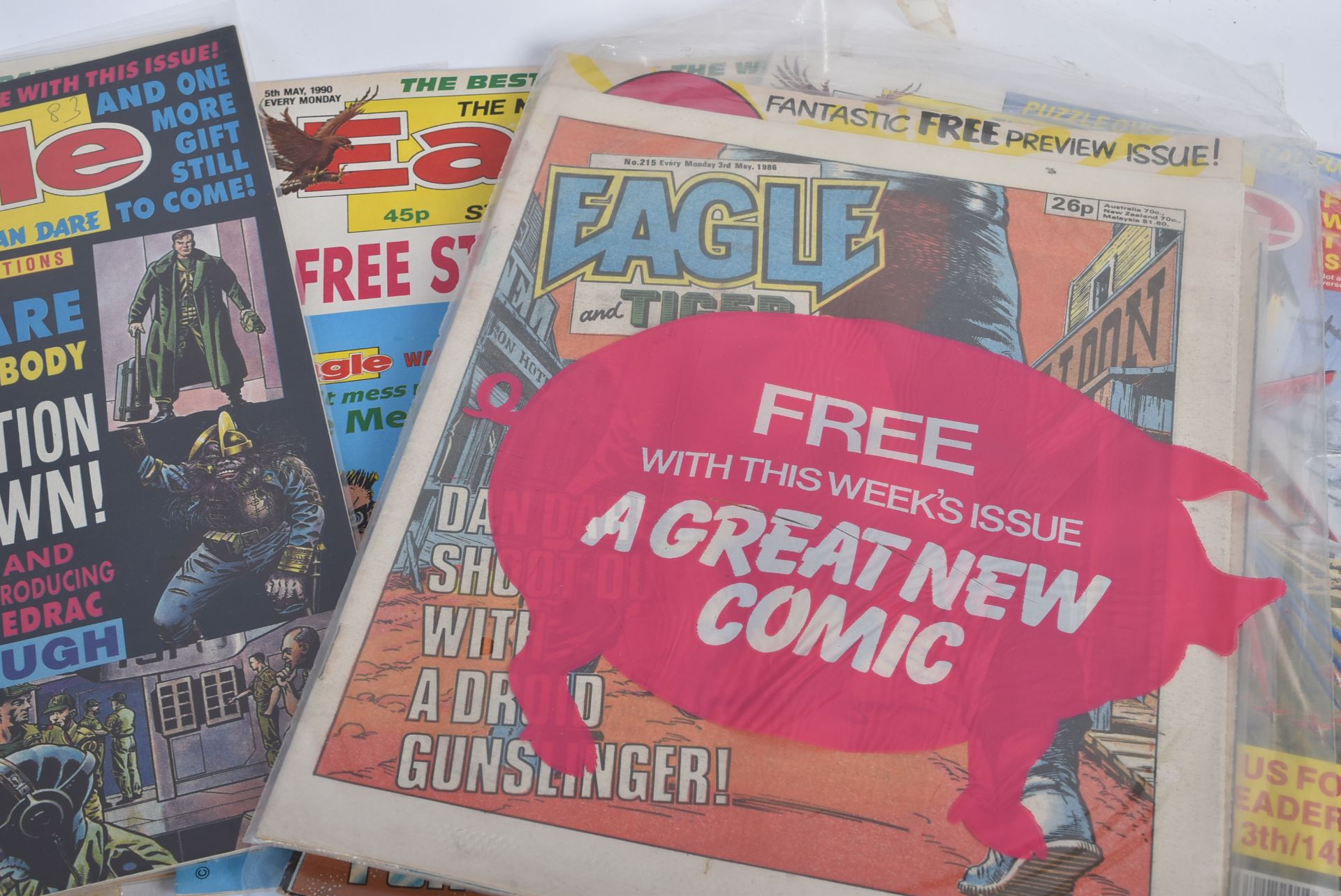 EAGLE COMICS - VINTAGE EAGLE COMICS WITH FREE GIFTS - Image 5 of 11