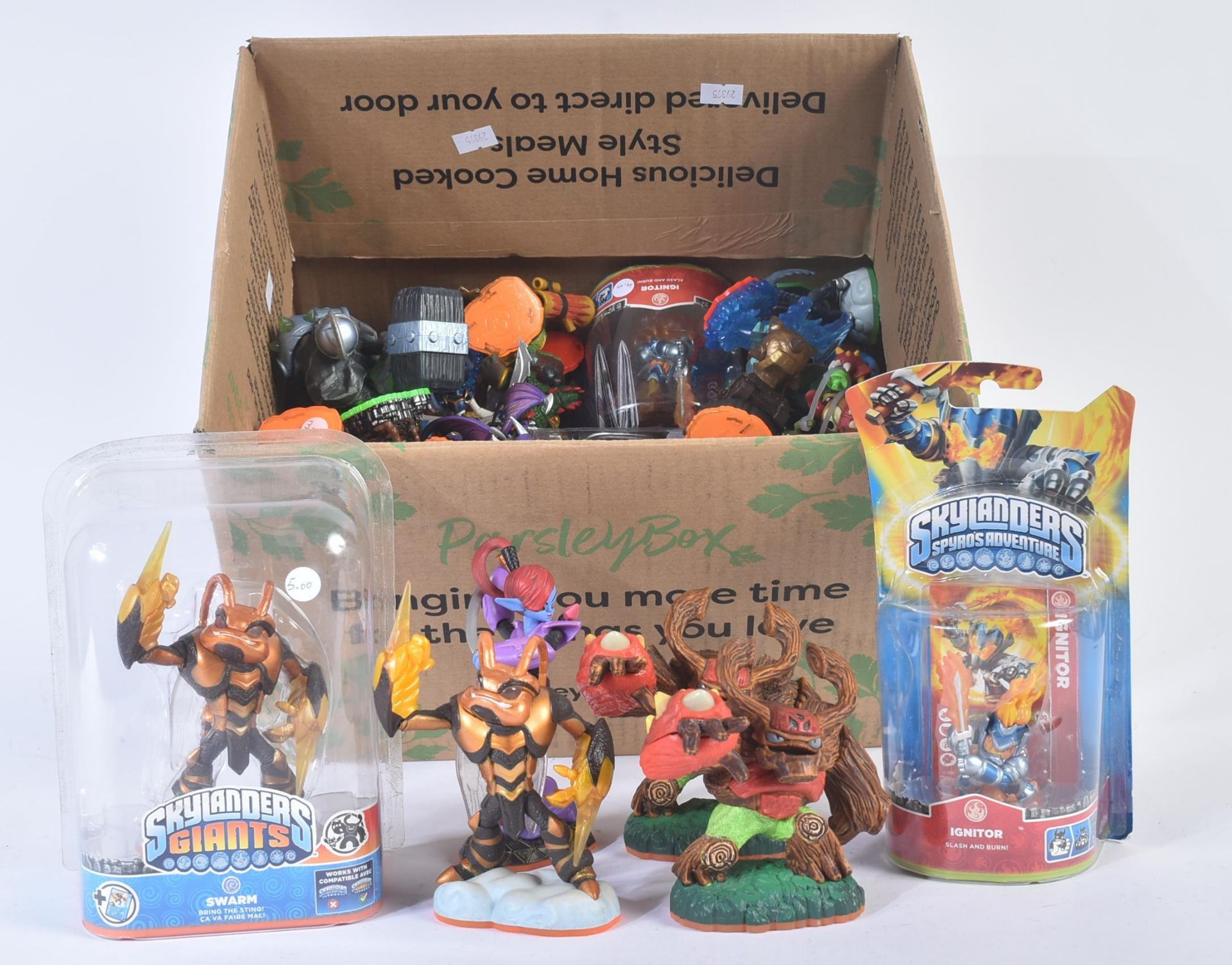 RETRO GAMING - SKYLANDERS TOY-TO-LIFE VIDEO GAME FIGURES