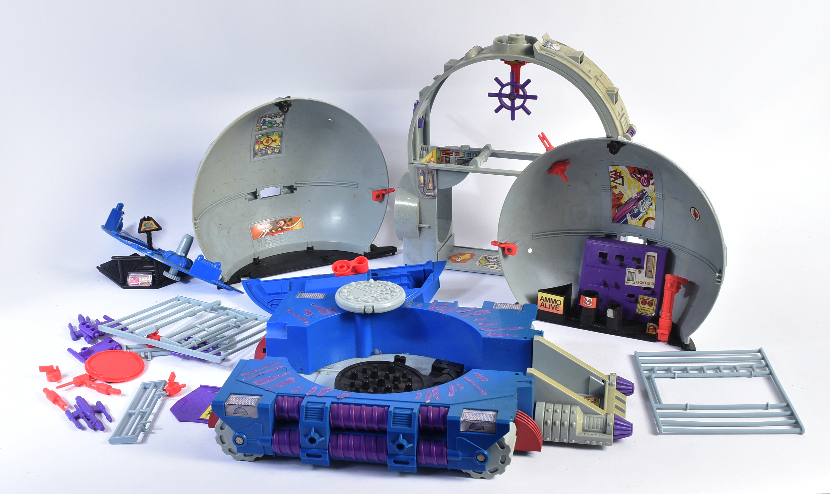 TEENAGE MUTANT HERO TURTLES - TECHNODROME ACTION FIGURE PLAYSET