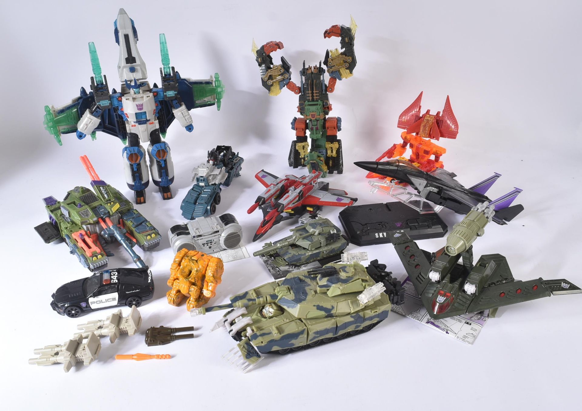 TRANSFORMER - COLLECTION OF ASSORTED TRANSFORMERS