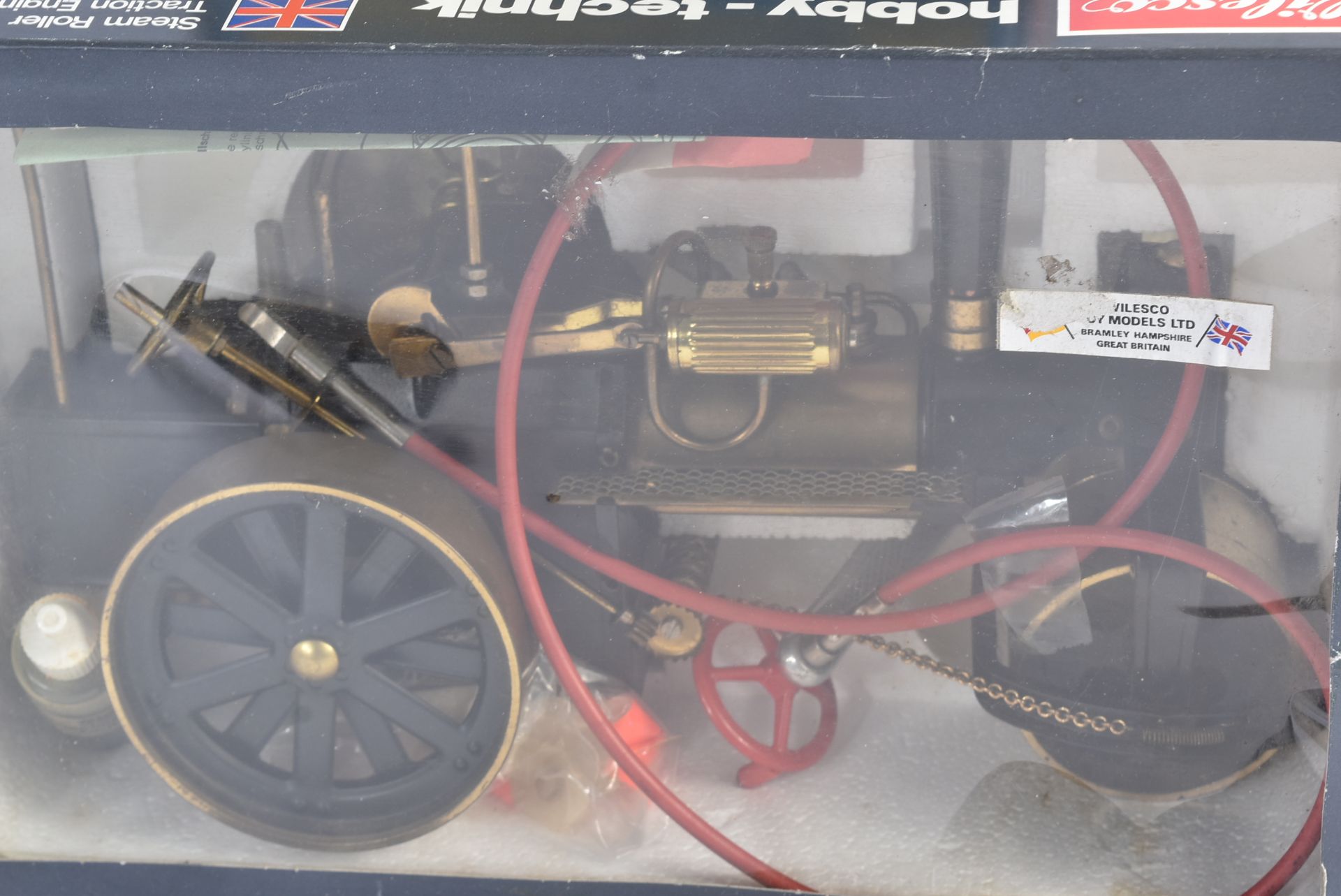 VINTAGE WILESCO LIVE STEAM ROLLER TRACTION ENGINE & EXTRAS - Image 5 of 9