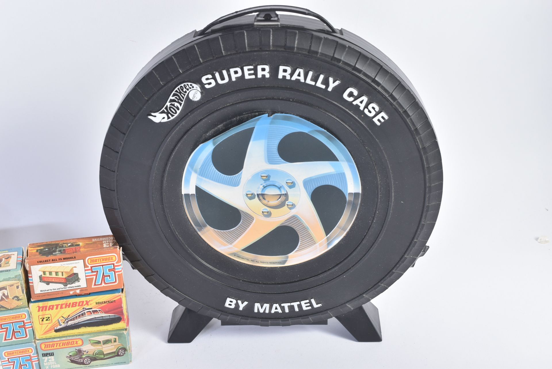 VINTAGE MATCHBOX DIECAST MODEL CARS & HOTWHEELS SUPER RALLY CASE - Image 2 of 8