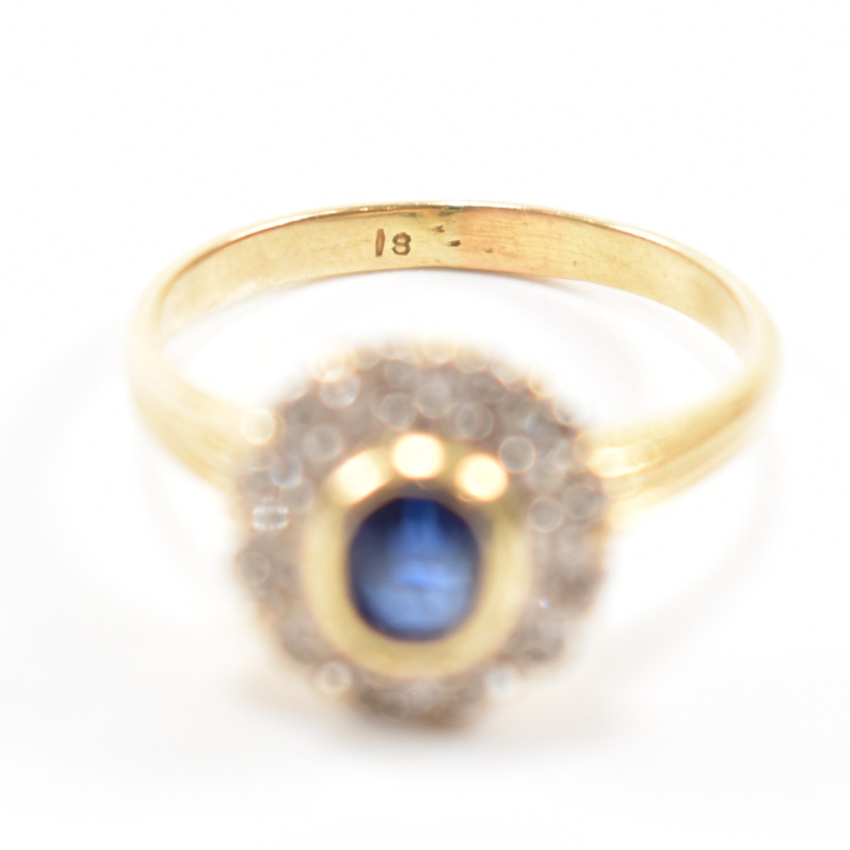 18CT GOLD SAPPHIRE & DIAMOND HALO RING - Image 2 of 7