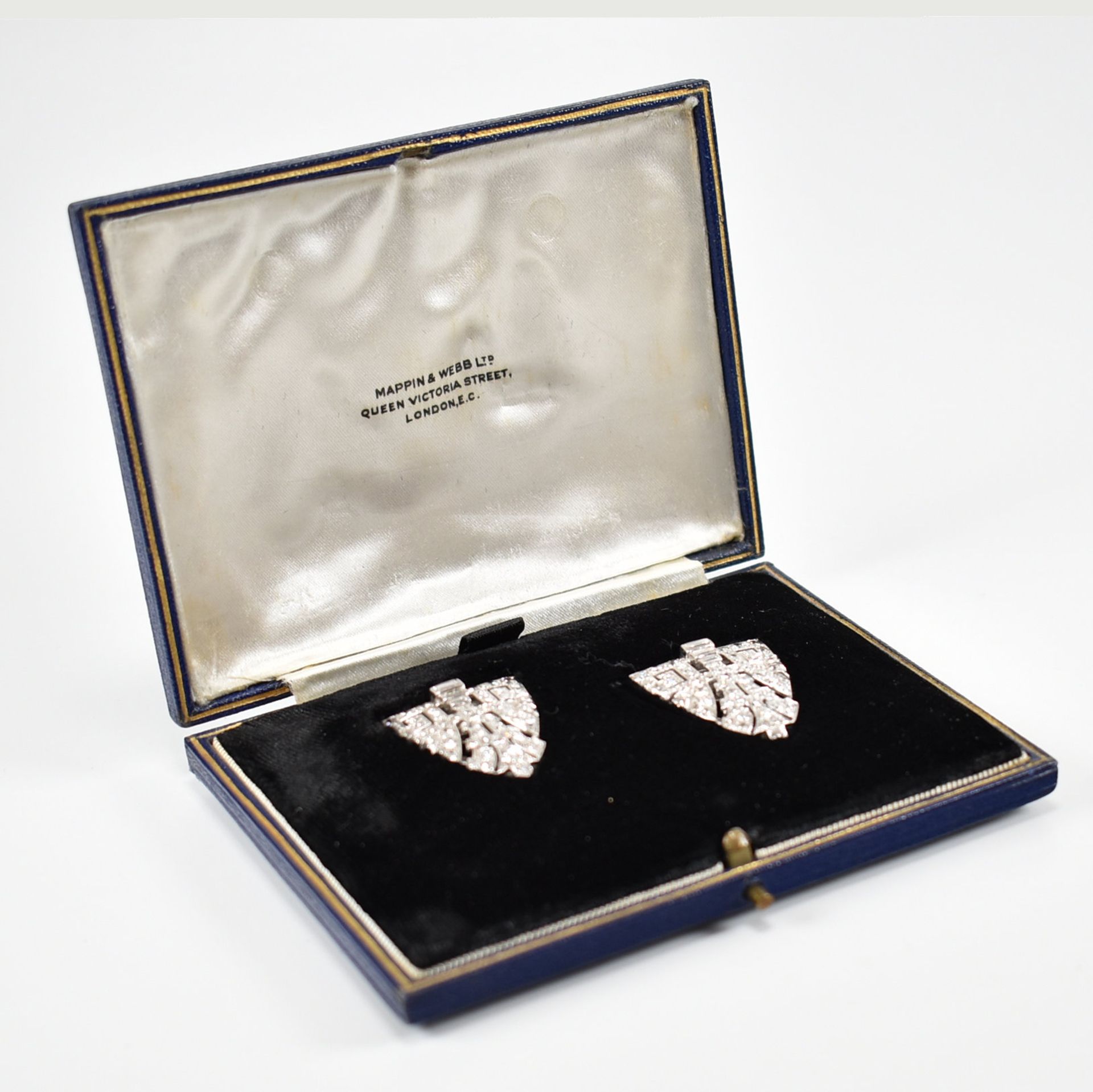 MAPPIN & WEBB - PAIR OF ART DECO DIAMOND DOUBLE DRESS CLIPS - Bild 2 aus 10