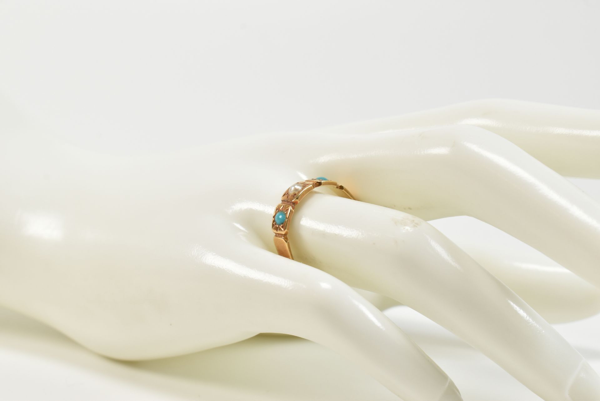 ANTIQUE 18CT GOLD TURQUOISE & PEARL RING - Image 11 of 12