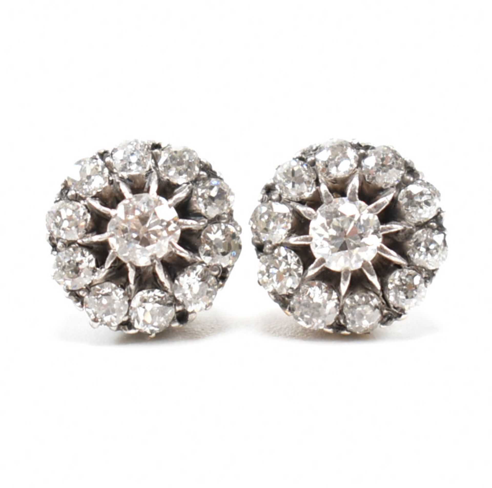 PAIR OF 1920S GOLD & DIAMOND CLUSTER EARRINGS - Image 2 of 7