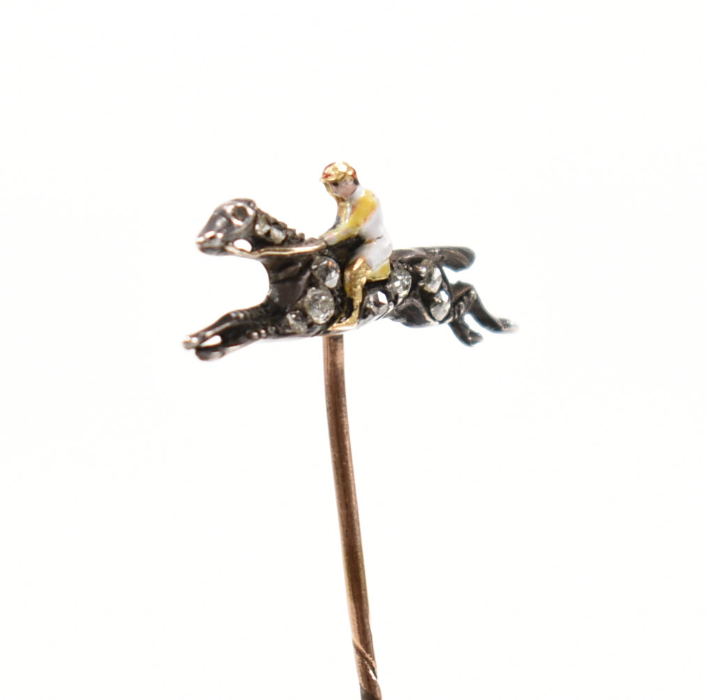 GOLD ENAMEL & DIAMOND HORSE RACING INTEREST STICK PIN - Image 6 of 14