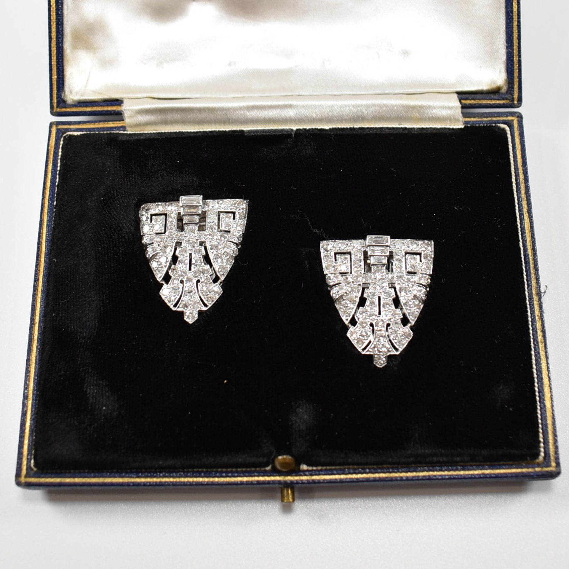 MAPPIN & WEBB - PAIR OF ART DECO DIAMOND DOUBLE DRESS CLIPS - Image 4 of 10