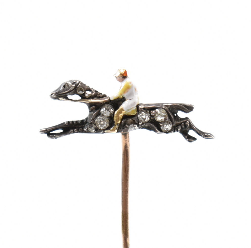 GOLD ENAMEL & DIAMOND HORSE RACING INTEREST STICK PIN - Image 3 of 14