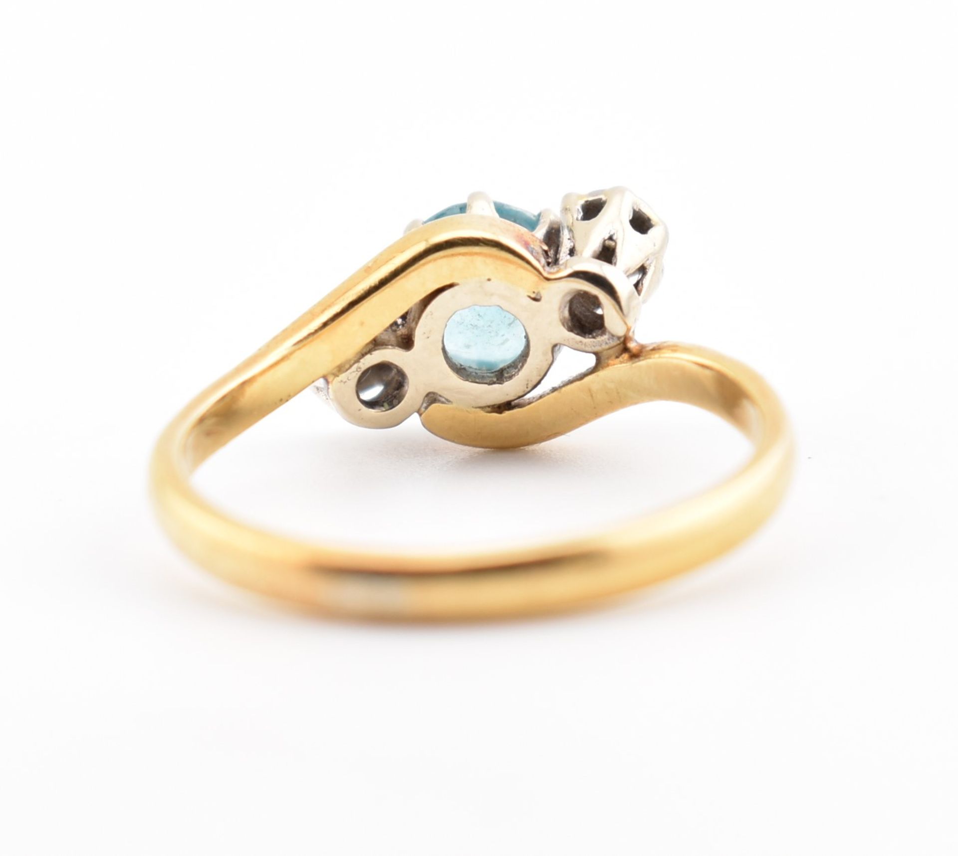 HALLMARKED 18CT GOLD ZIRCON & DIAMOND RING - Image 4 of 6