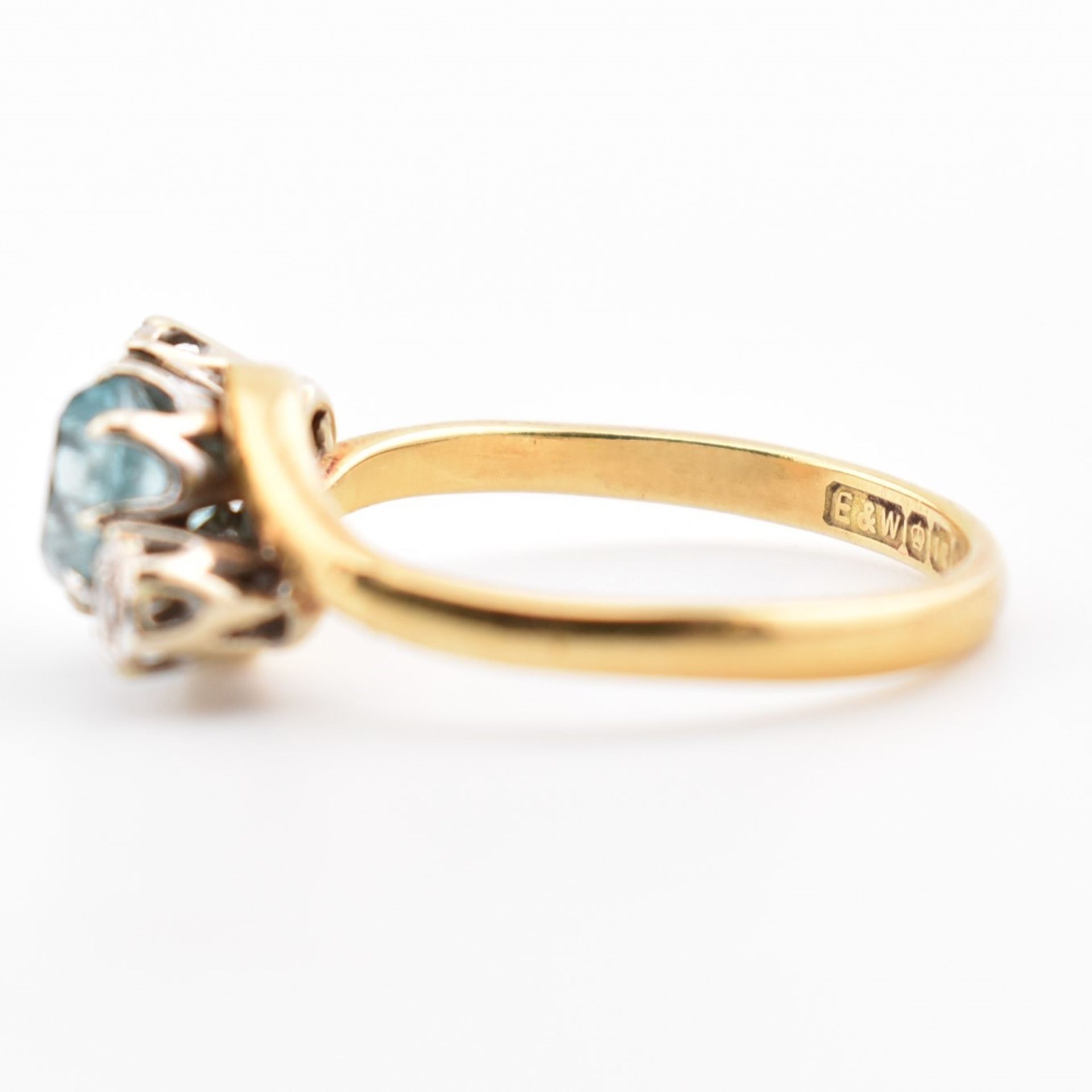 HALLMARKED 18CT GOLD ZIRCON & DIAMOND RING - Image 3 of 6