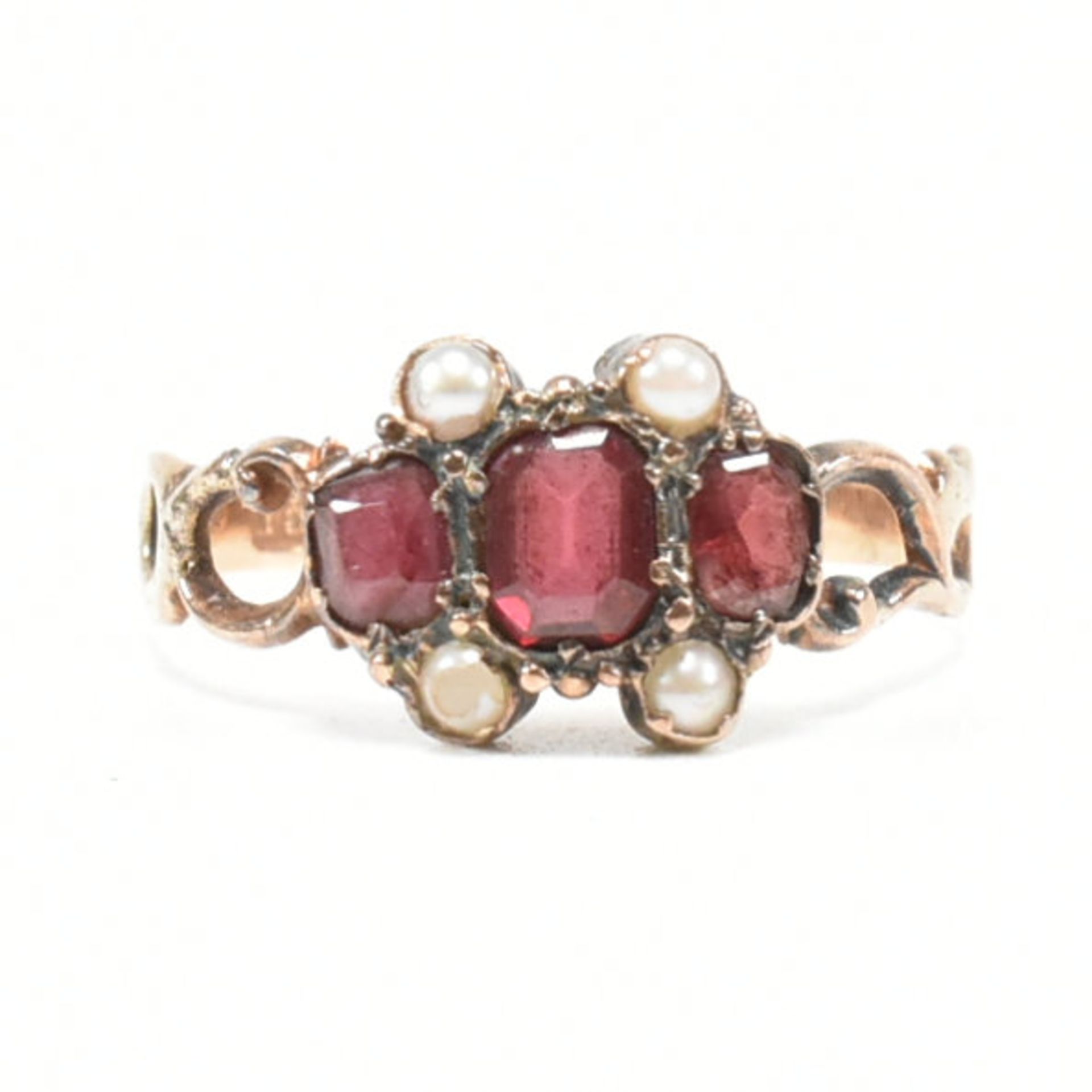 VICTORIAN HALLMARKED 15CT GOLD GARNET & PEARL RING