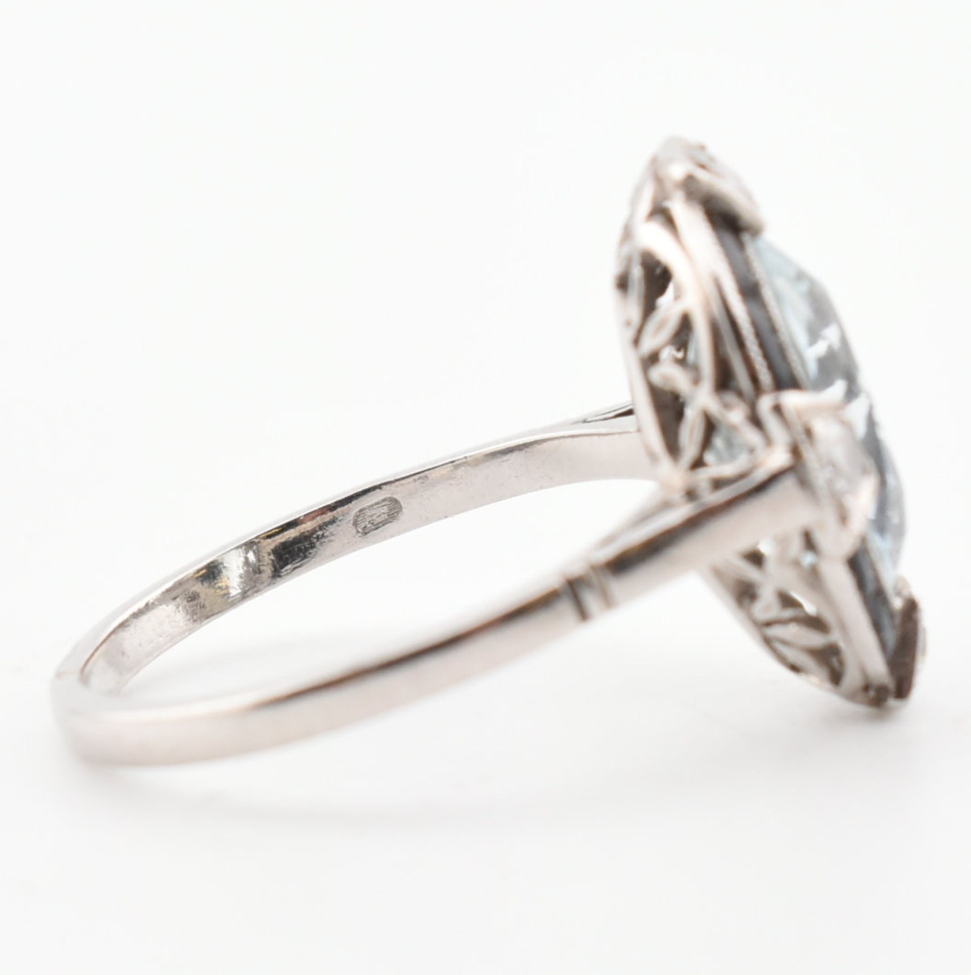 AQUAMARINE ONYX & DIAMOND PLATINUM RING - Image 8 of 10