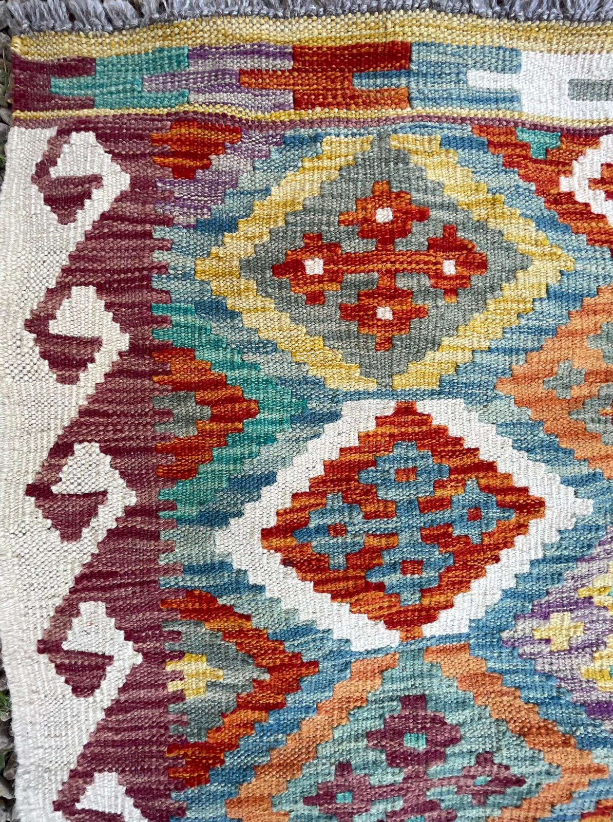 EARLY 20TH CENTURY ANATOLIAN TURKISH KILIM FLOOR RUNNER RUG - Image 3 of 5