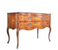 18TH CENTURY DUTCH MARQUETRY SERPENTINE CHEST OF DRAWERS