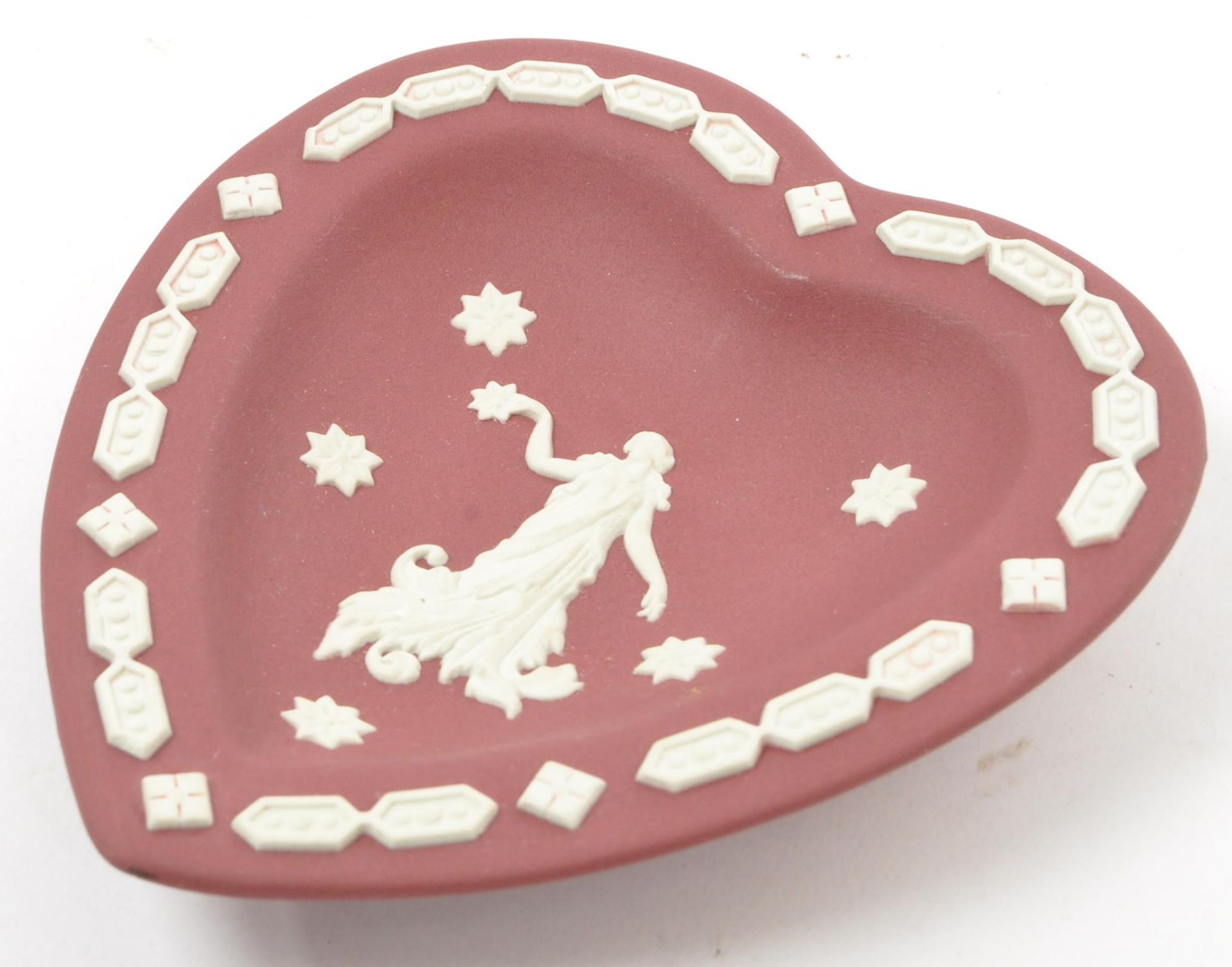 TWO PIECES WEDGWOOD CRIMSON JASPERWARE DISHES - Image 5 of 7