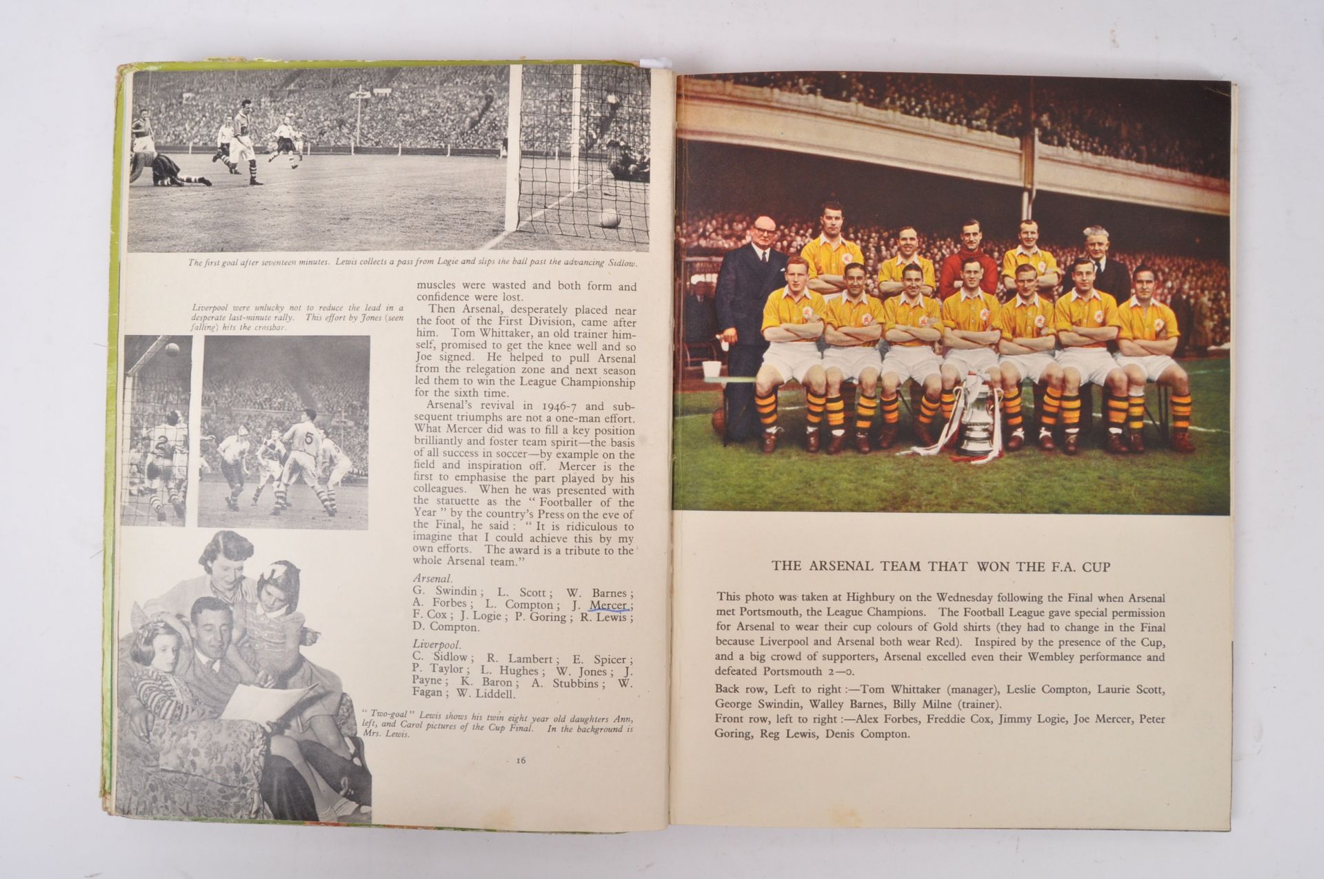 COLLECTION OF VINTAGE 20TH CENTURY FOOTBALL BOOKS - Image 10 of 13