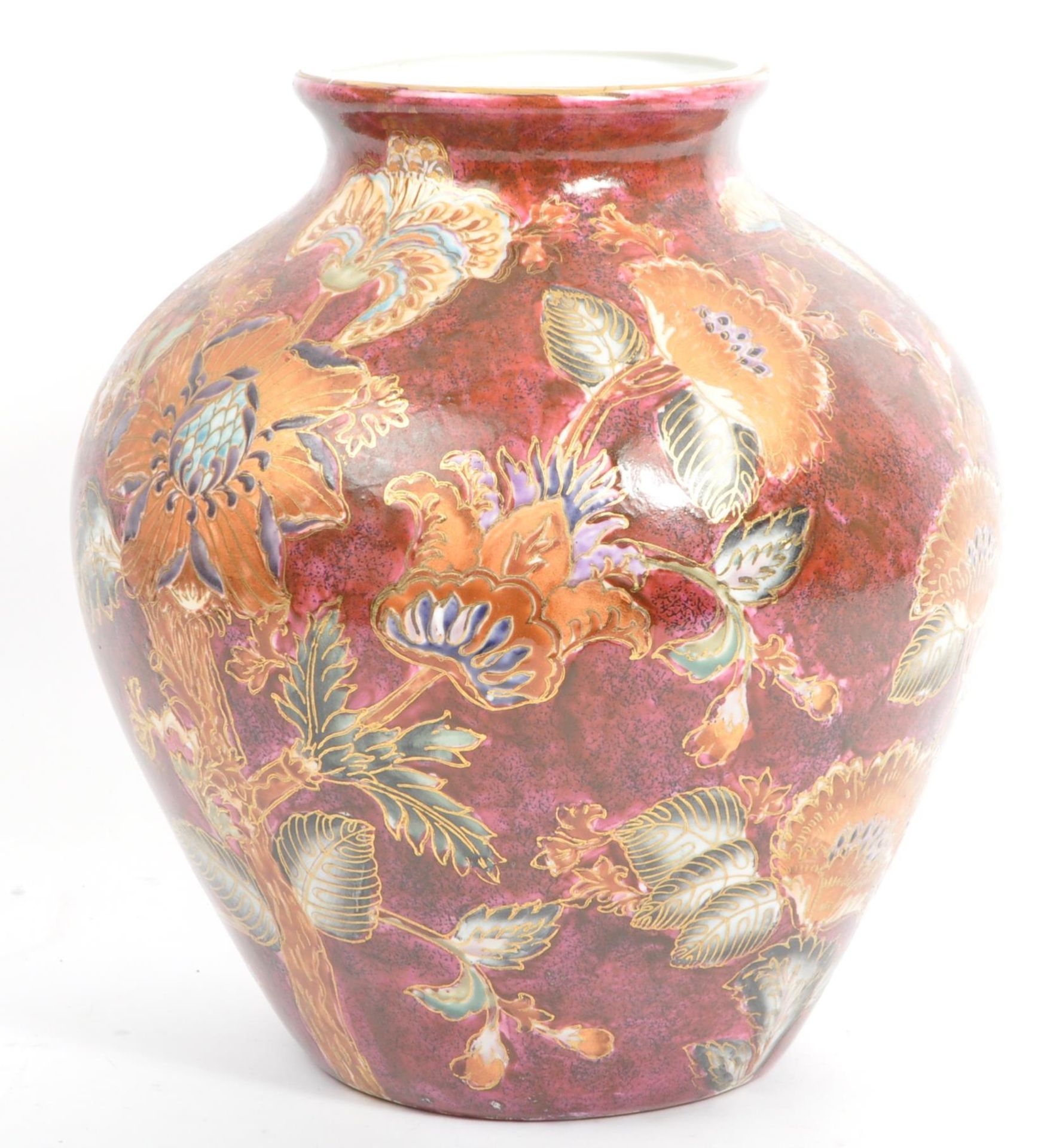 20TH CENTURY HAND PAINTED CHINESE ORIENTAL VASE