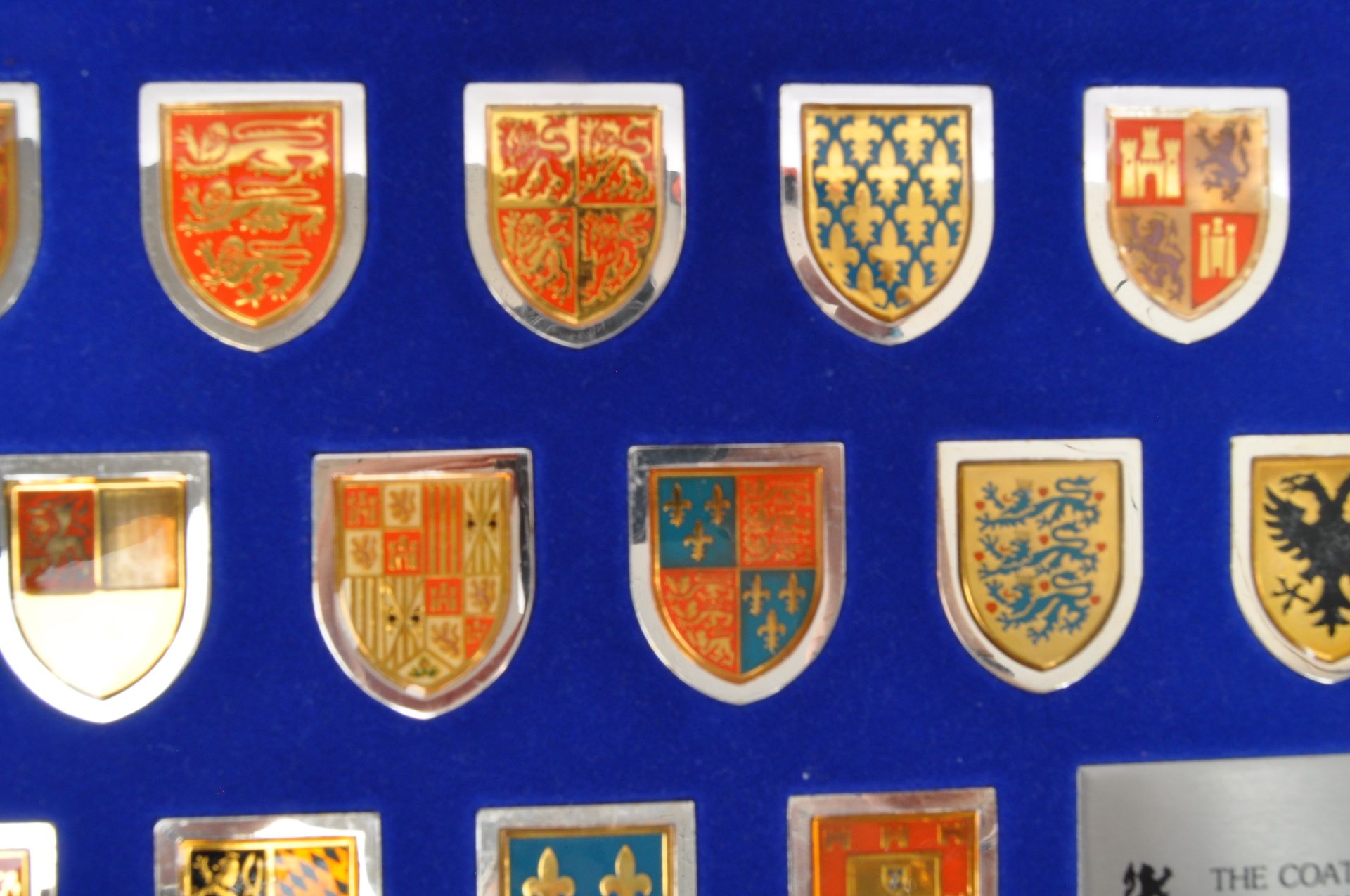 COATS OF ARMS OF GREAT MONARCHS OF HISTORY BOXED - Image 3 of 8