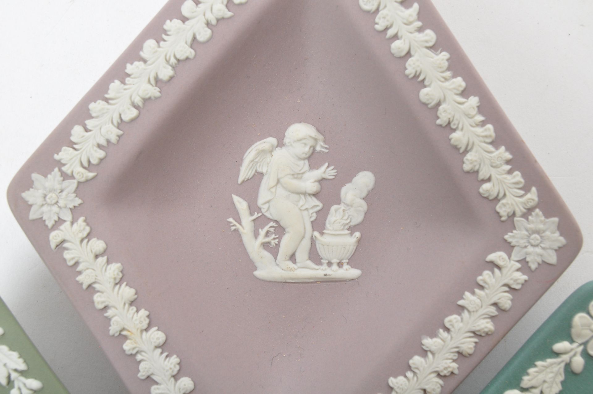 NINE WEDGWOOD JASPERWARE CAMEO WARE PIN DISHES - Image 7 of 11