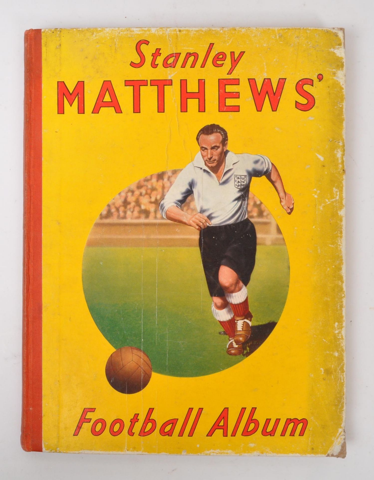 COLLECTION OF VINTAGE 20TH CENTURY FOOTBALL BOOKS - Image 11 of 13