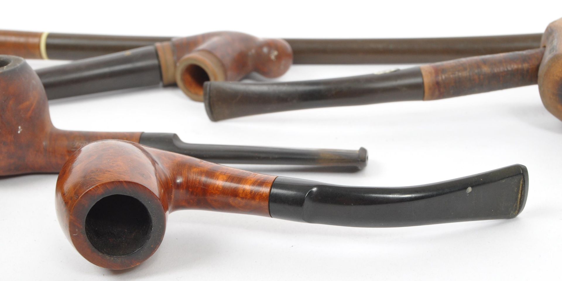 COLLECTION OF VINTAGE 20TH CENTURY SMOKING PIPES - Image 2 of 7