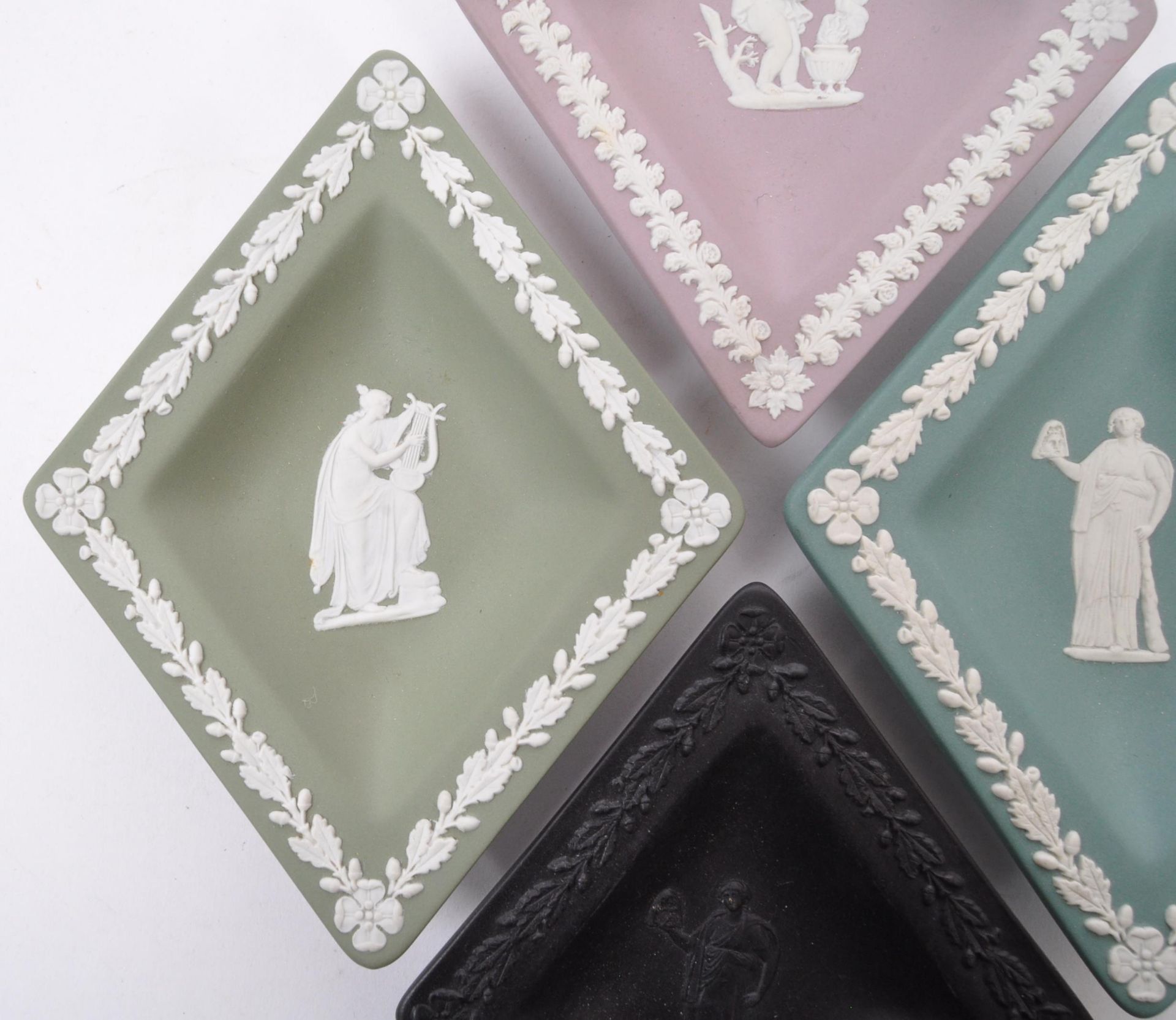 NINE WEDGWOOD JASPERWARE CAMEO WARE PIN DISHES - Image 6 of 11