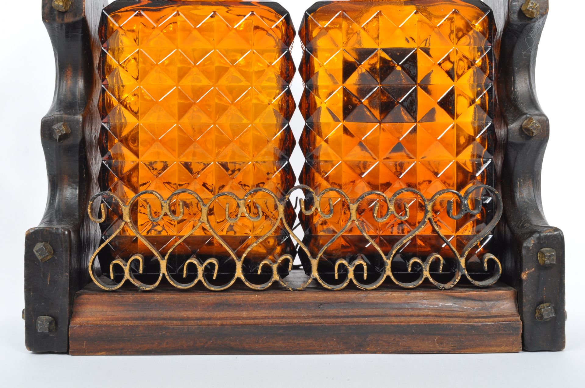 CONTEMPORARY TWO SQUARE DECANTER TANTALUS - Image 5 of 6