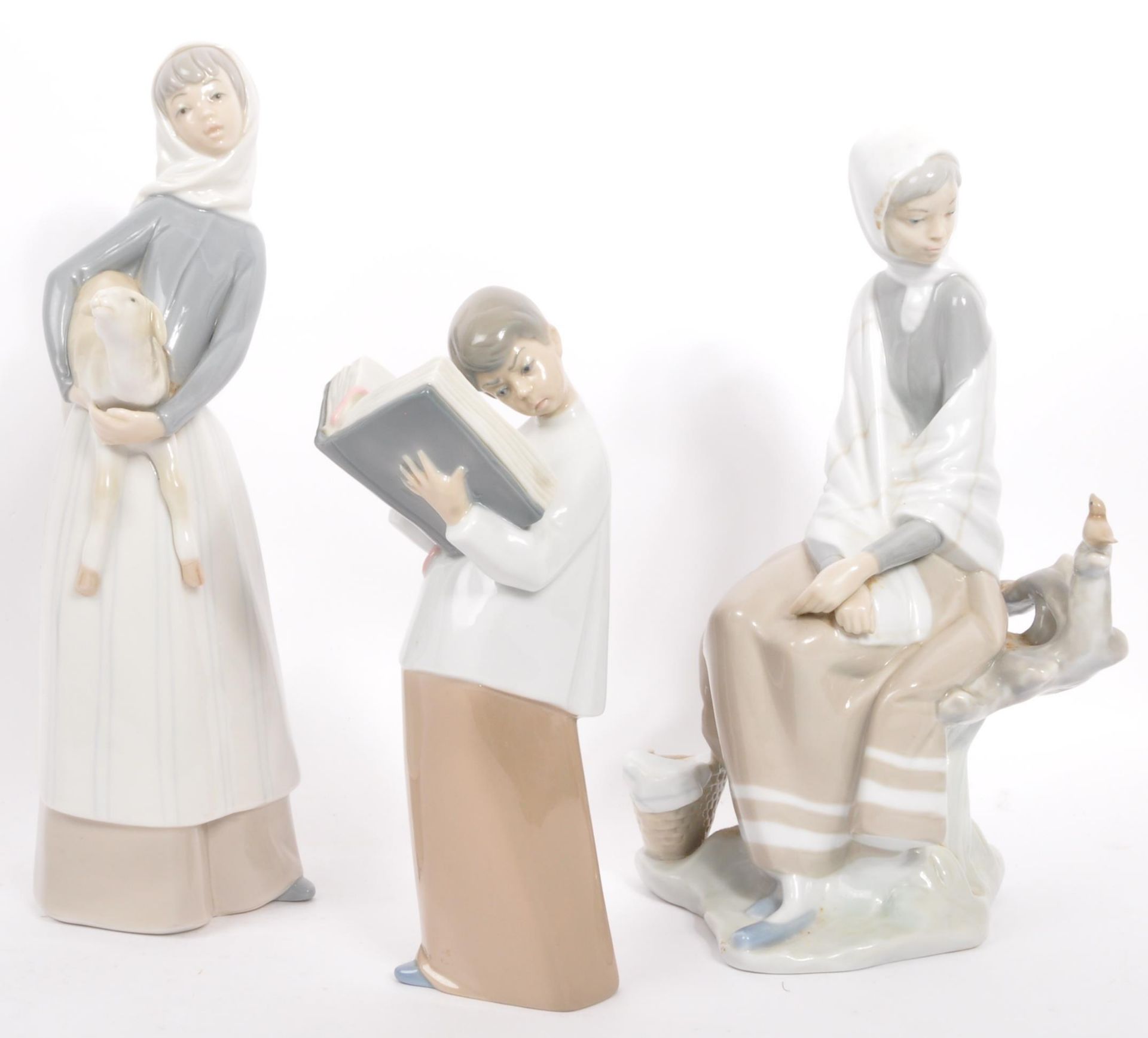 COLLECTION OF SIX VINTAGE NAO BY LLADRO PORCELAIN FIGURINES - Image 2 of 7