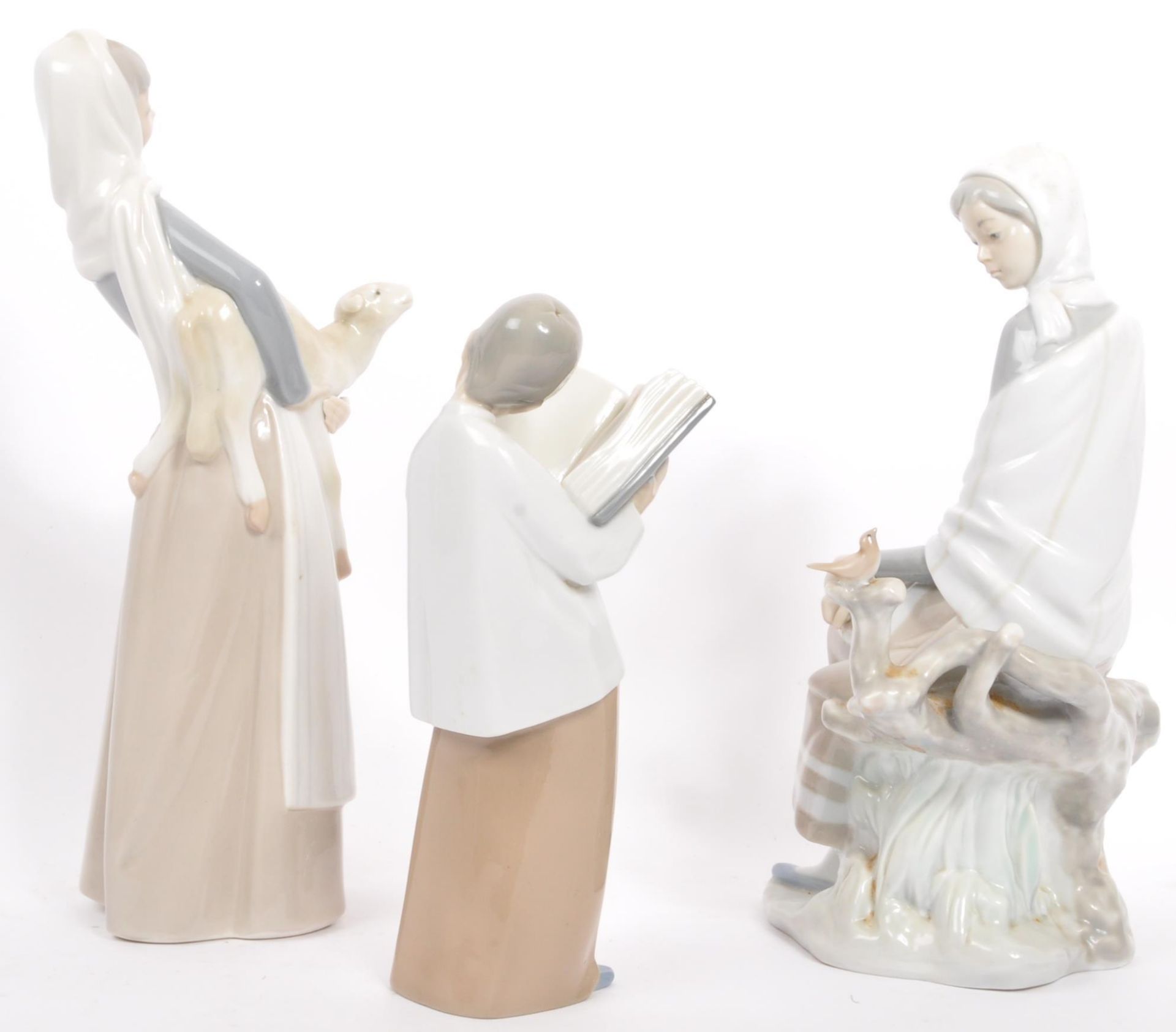 COLLECTION OF SIX VINTAGE NAO BY LLADRO PORCELAIN FIGURINES - Image 3 of 7